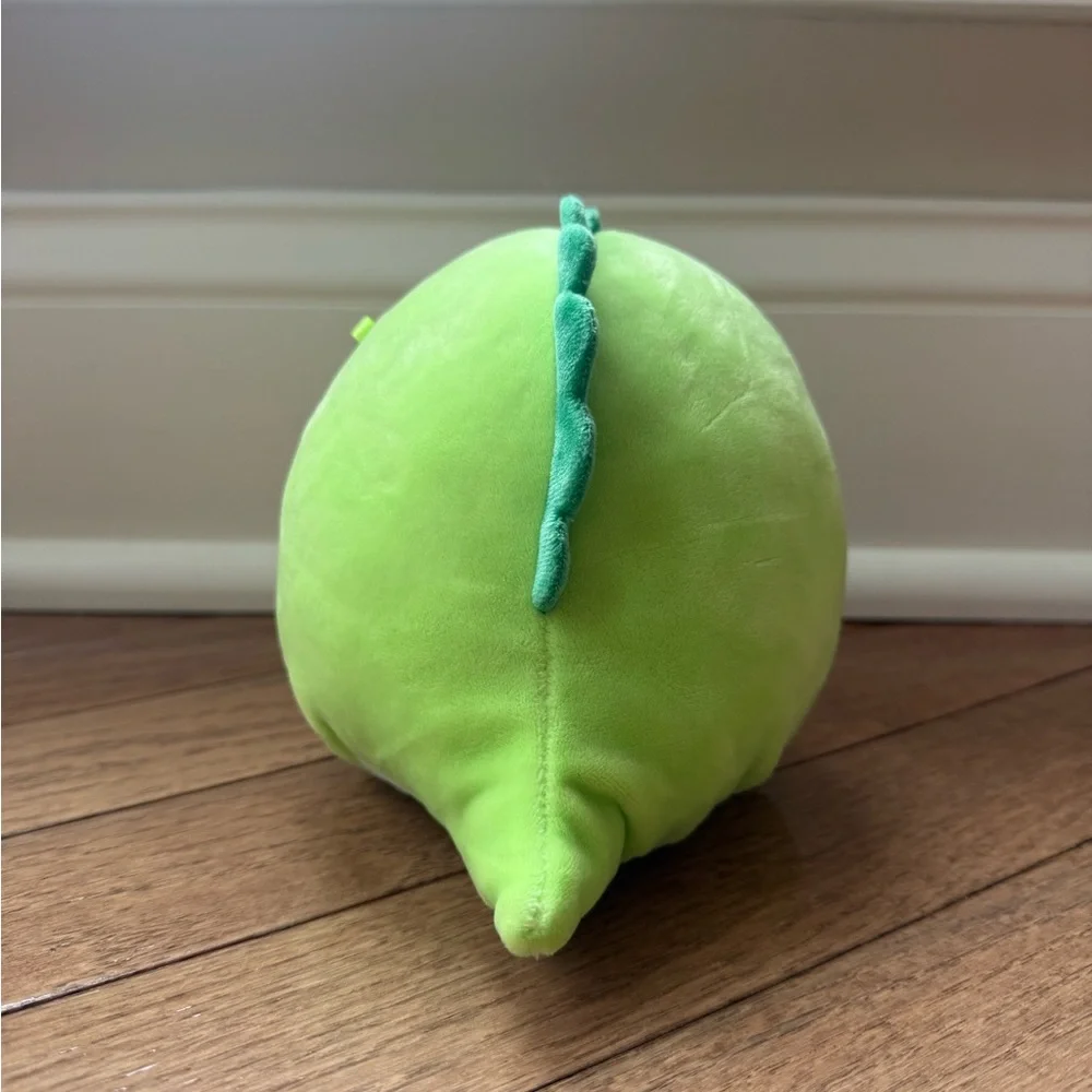 Squishmallow Green Dinosaur Small Size, Valentines Edition